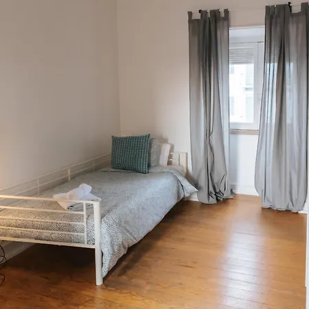 Daniela's Central 307