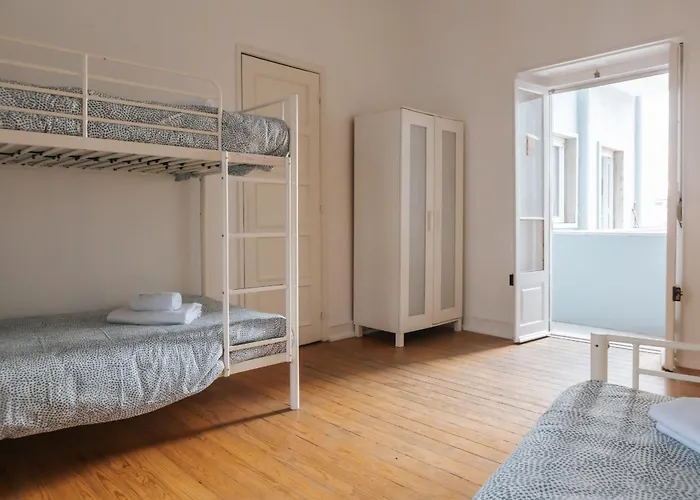 Πανσιόν Daniela's Central 307 *