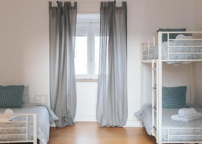 Daniela's Central 307 *