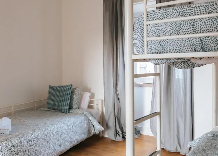 Πανσιόν Daniela's Central 307 *