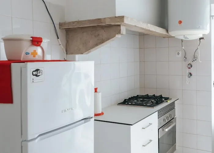 Daniela's Central 307