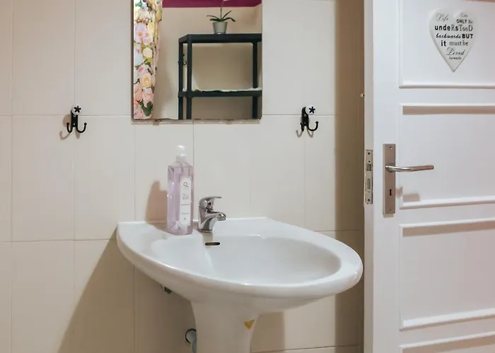 Πανσιόν Daniela's Central 307