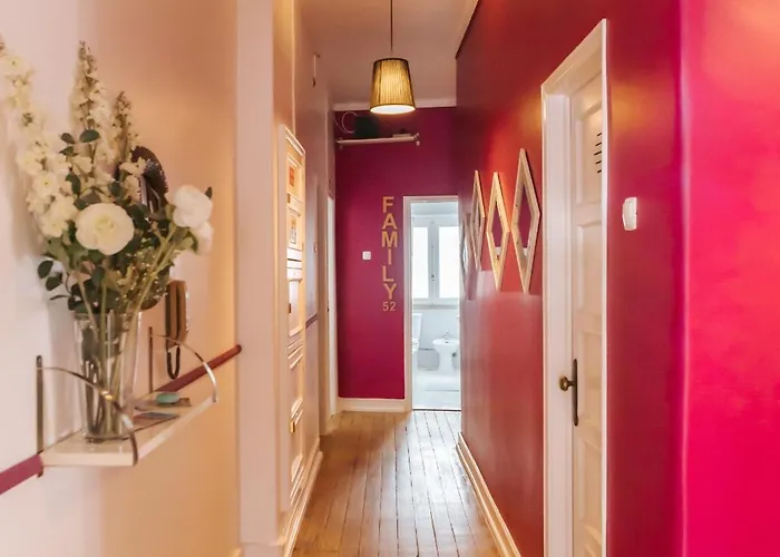 Πανσιόν Daniela's Central 307 *