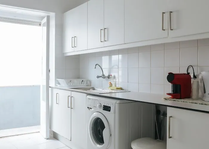 Daniela's Central 307