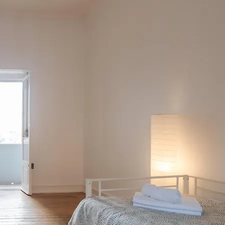 Daniela's Central 307